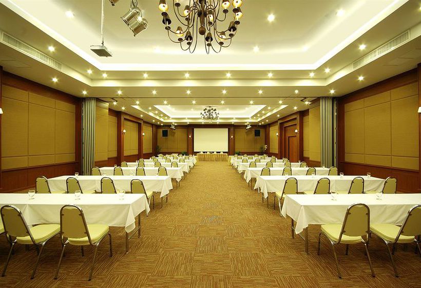 Palm Galleria Resort 17