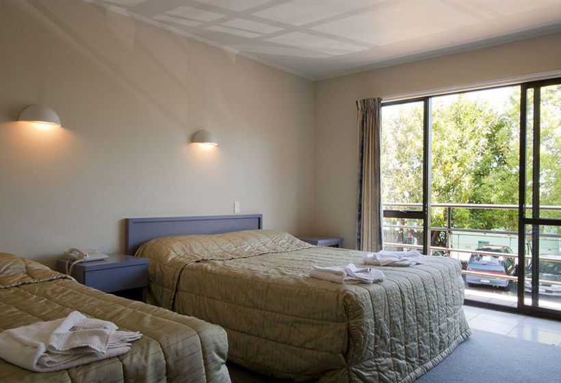 Auckland Airport Kiwi Hotel 4