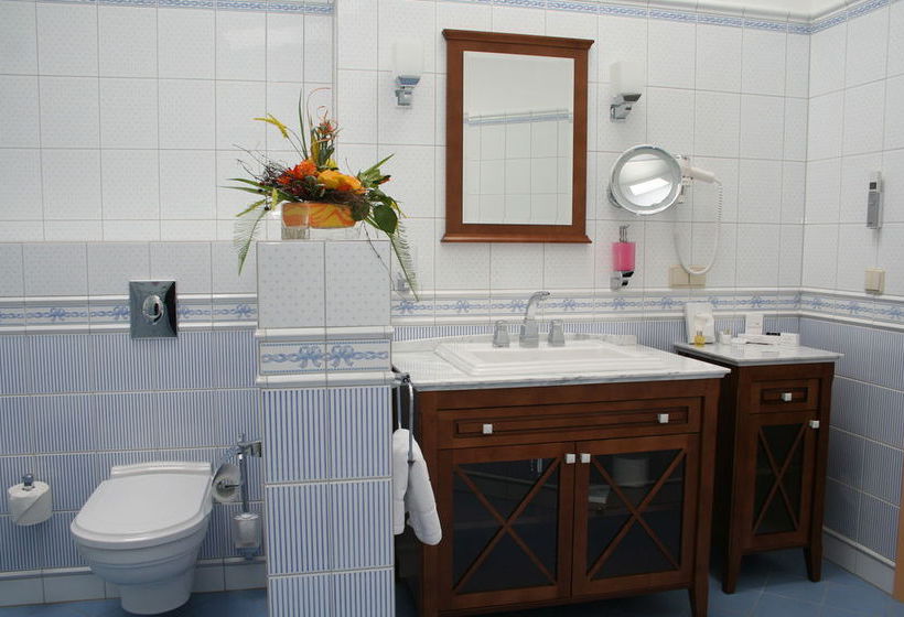 The Lakeside Burghotel zu Strausberg 1