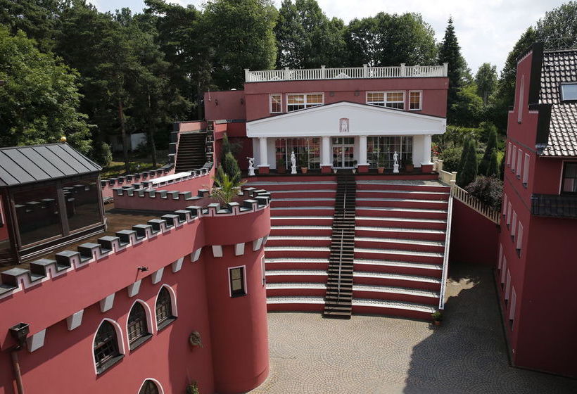 The Lakeside Burghotel zu Strausberg 3