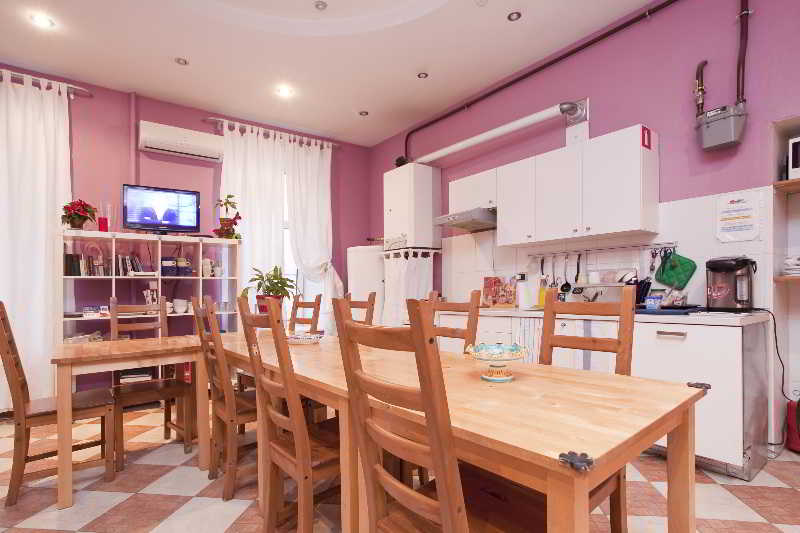 Hotel Pio on Griboedova 2