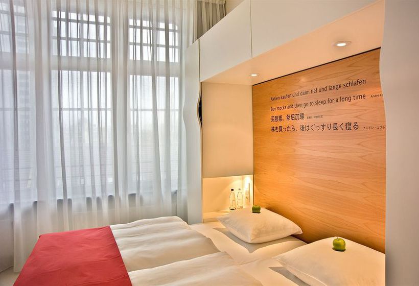 Hotel Park Plaza Wallstreet 8