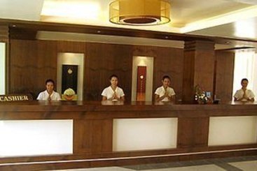 Hotel Golden Sand Beach Resort 2