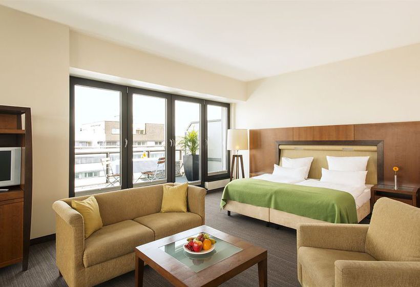 Hotel NH Berlin City West 11