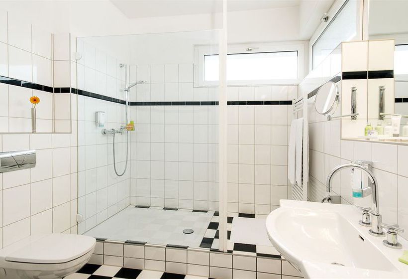 Hotel NH Berlin City West 16