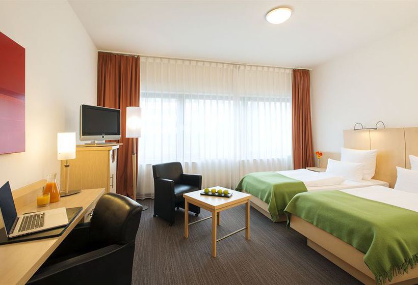 Hotel NH Berlin City West 8