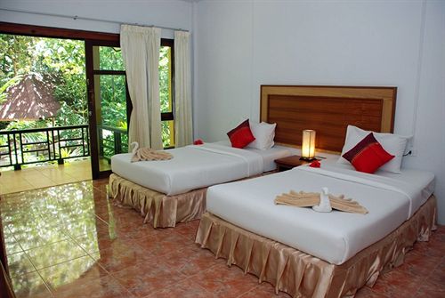 Tonsai Bay Resort 15