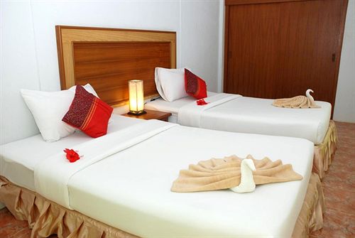 Tonsai Bay Resort 16