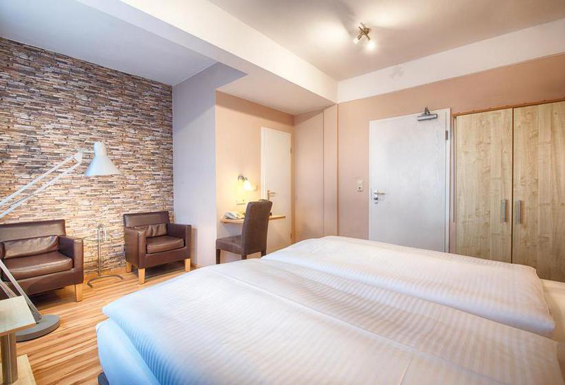 Hotel Enjoy Berlin City Messe 1