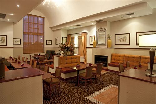 Hotel Town Lodge George 1