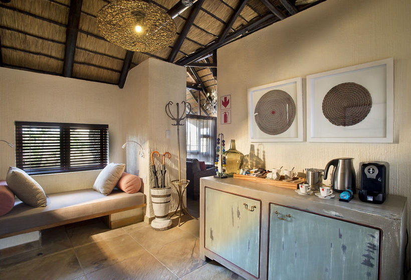 Hotel Tshukudu Bush Lodge 18