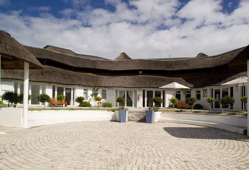 Whalesong Hotel & Hydro 12