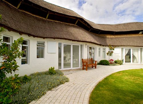 Whalesong Hotel & Hydro 17