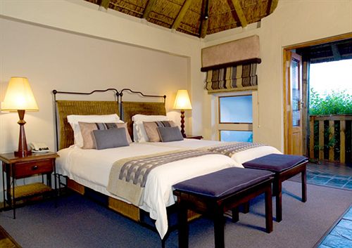 Whalesong Hotel & Hydro 18