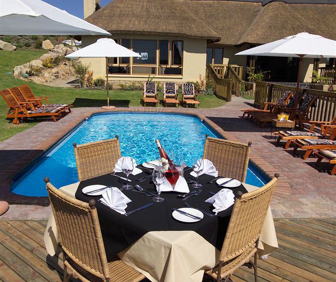 Whalesong Hotel & Hydro 9