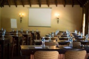 Hotel Mpongo Private Game Reserve