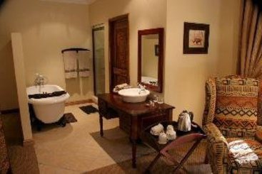 Hotel Mpongo Private Game Reserve 11