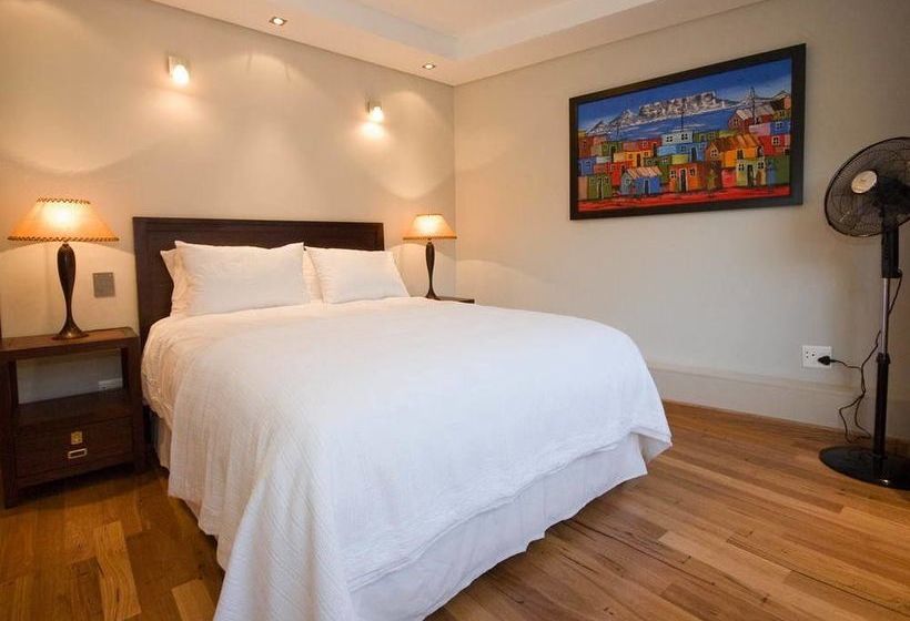 Hotel Bantry Beach Luxury Suites 8