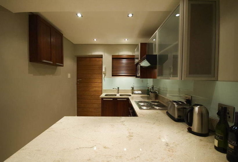 Hotel Bantry Beach Luxury Suites 9