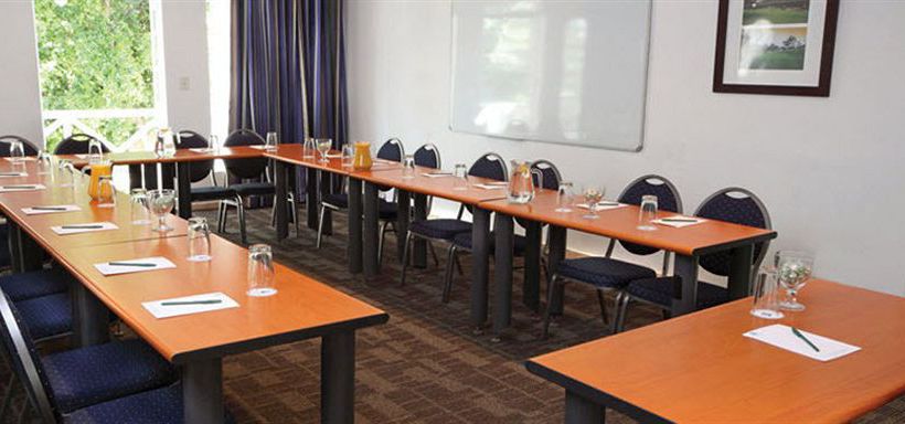 Fabz Estate Hotel & Restaurant 11