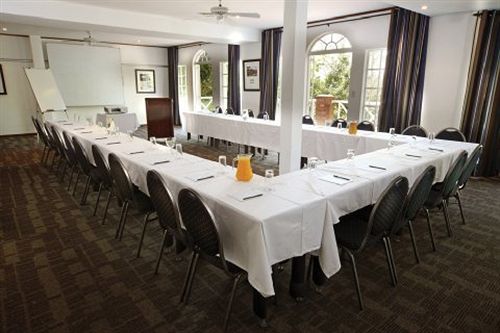 Fabz Estate Hotel & Restaurant 19