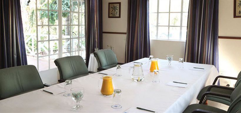 Fabz Estate Hotel & Restaurant 7