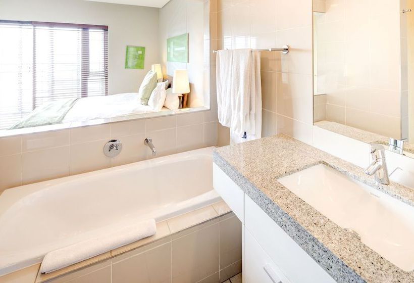 Hotel Harbouredge 10