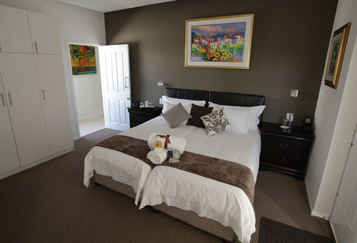 Hotel Point B Guest House 10