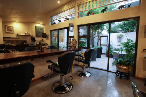 Hotel Point B Guest House 19