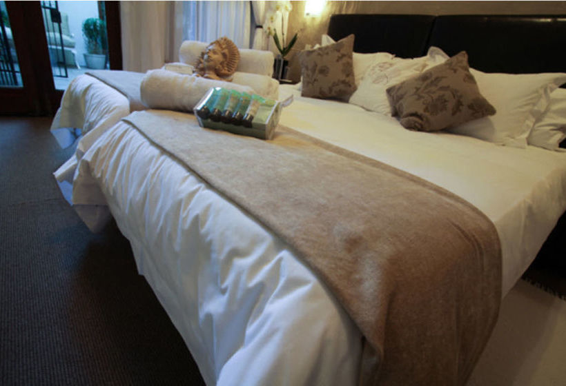 Hotel Point B Guest House 5