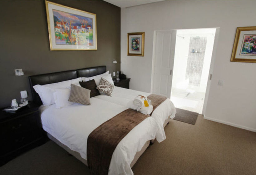 Hotel Point B Guest House 7