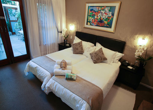 Hotel Point B Guest House 9