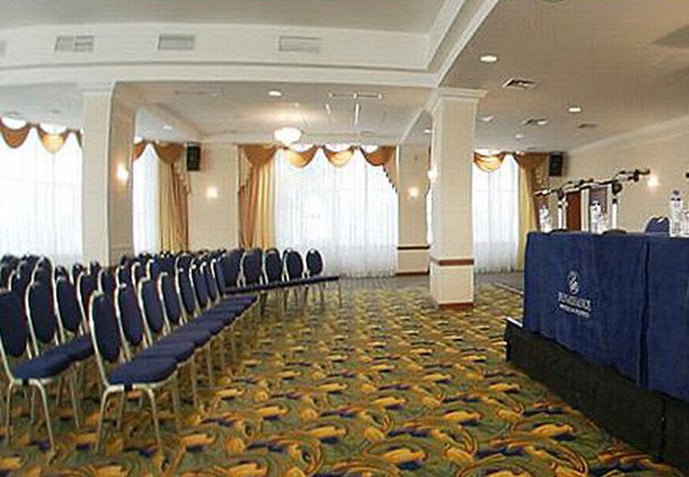 Hotel Renaissance Samara 4