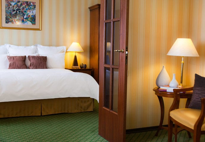 Hotel Renaissance Samara 8