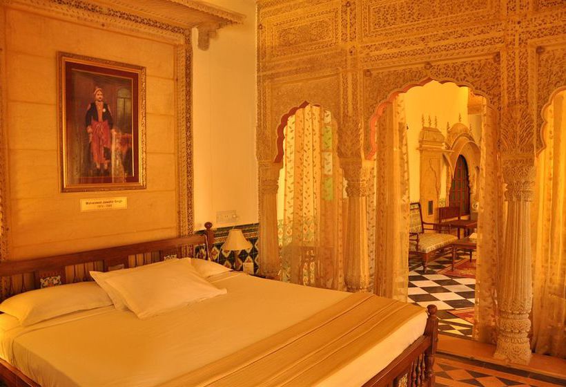 Hotel Mandir Palace
