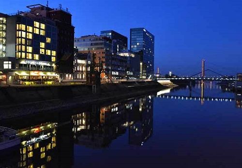 Hotel Courtyard By Marriott Duesseldorf Hafen 17
