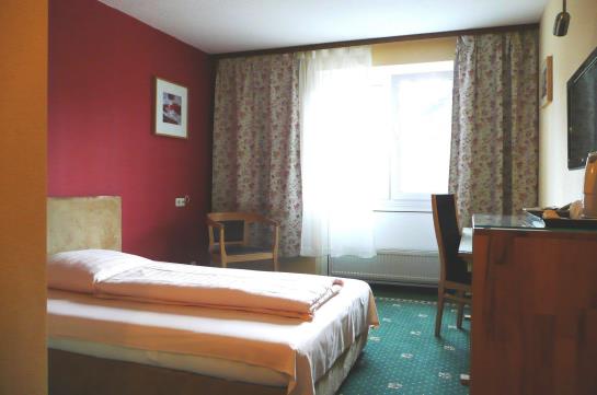 Airport Hotel Walldorf 2