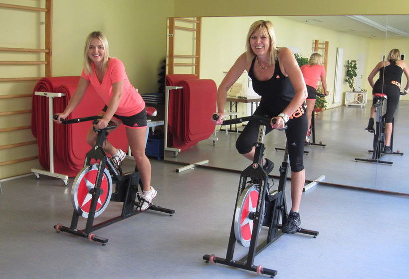 The Monarch Hotel 11