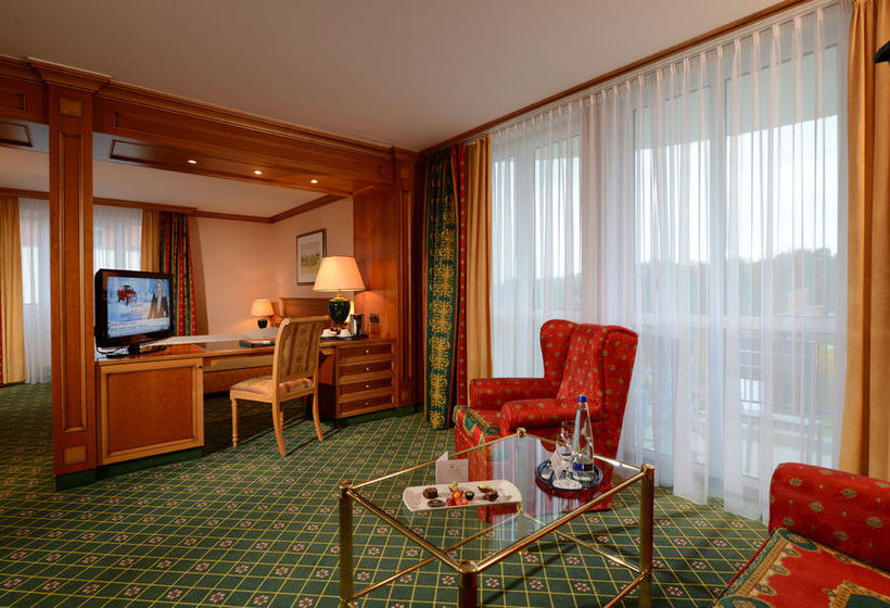 The Monarch Hotel 12