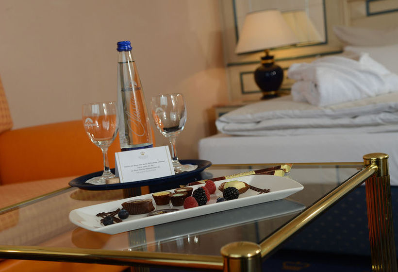 The Monarch Hotel 17