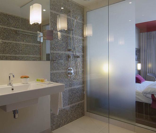 Radisson Blu Media Harbour Hotel 10