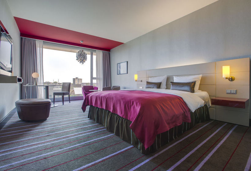 Radisson Blu Media Harbour Hotel 16