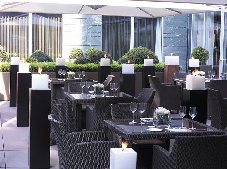 Radisson Blu Media Harbour Hotel 8