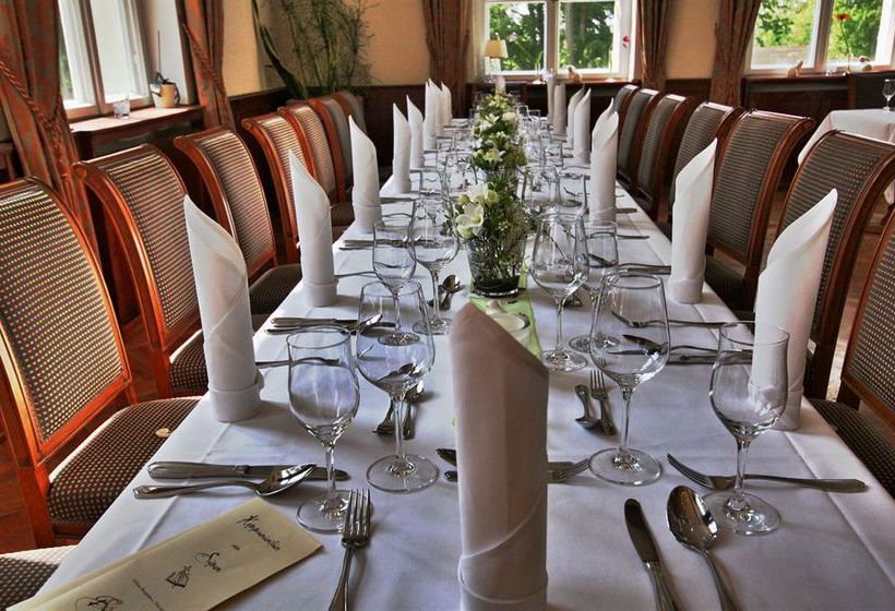 Hotel Schloss Burgellern 3