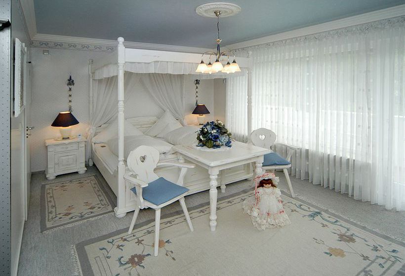 Ambient Hotel Am Europakanal 12