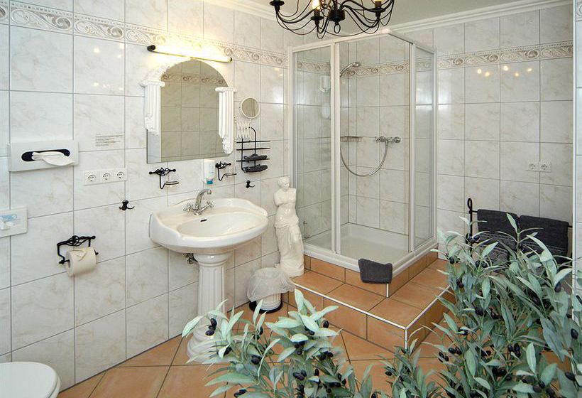 Ambient Hotel Am Europakanal 6