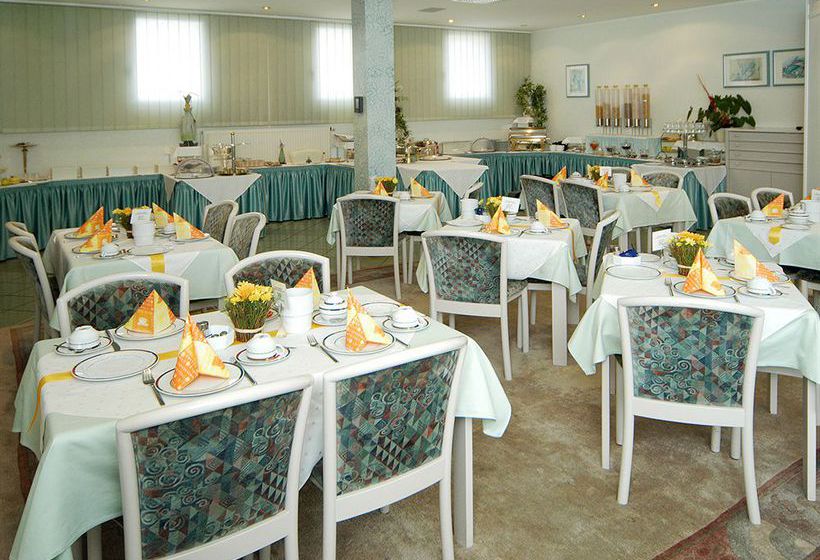 Ambient Hotel Am Europakanal 8