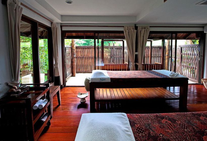 Hotel Aana Resort & Spa 10