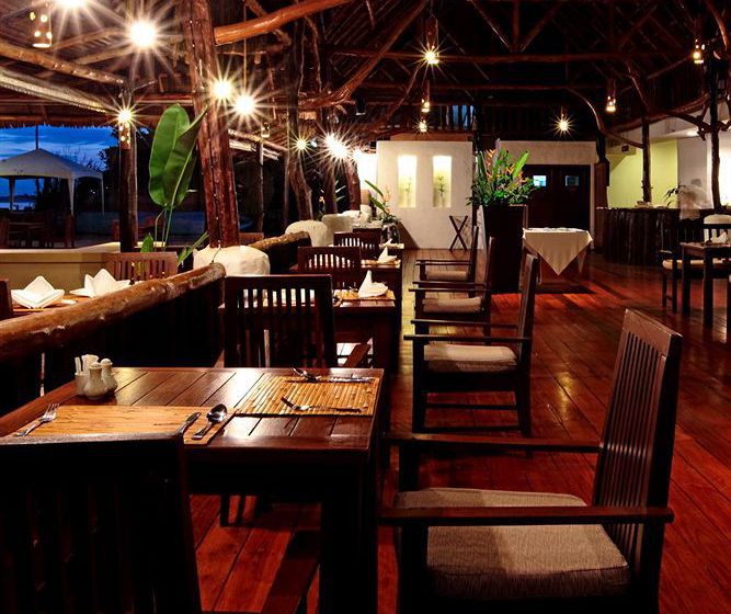 Hotel Aana Resort & Spa 13