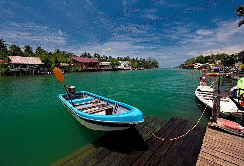 Hotel Aana Resort & Spa 9